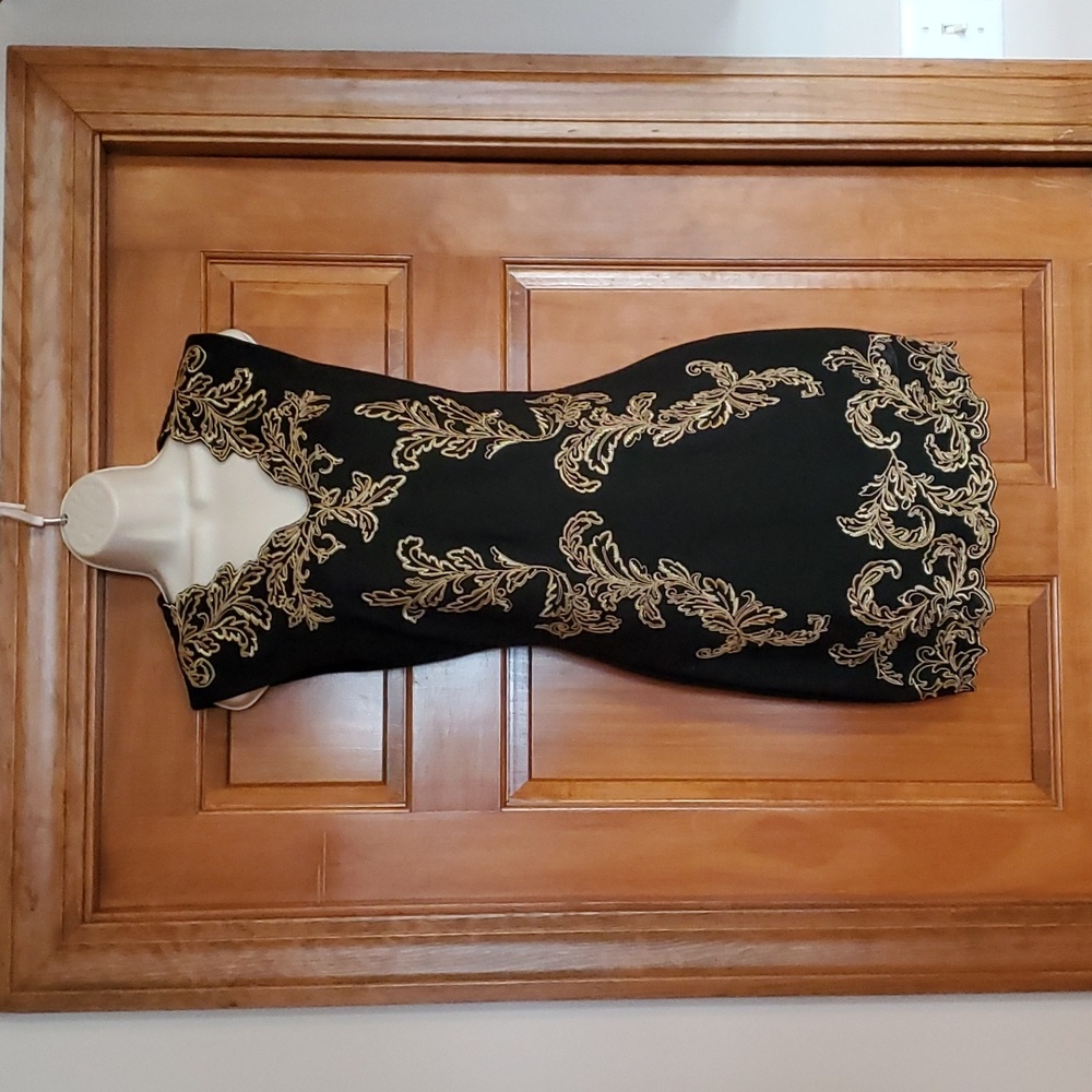 ARYN K Dress Black & Gold Bodycon Knit Embroidery V-Neck Size Medium*